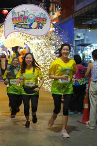 BIB: 9011, 90107
                            <button type="button" onclick="openModal(21830705)" class="btn btn-primary btn-sm float-right btn-popup" data-toggle="modal" data-target=".modal-high-quality">
                        <i class="fas fa-shopping-cart"></i> Add to Cart
                    </button>
                                            <button type="button" onclick="isThisMe(21830705, true)" class="btn btn-success btn-sm float-right btn-popup btn-isme hidden" data-toggle="tooltip" data-placement="bottom" title="นี่คือรูปของคุณใช่ไหม คลิกที่นี่เพื่อเอาเข้าอัลบั้ม">
                        <i class="fas fa-plus"></i> Add to album
                    </button>
                    <button type="button" onclick="isThisMe(21830705, false)" class="btn btn-warning btn-sm float-right btn-popup btn-isnotme hidden">
                        <i class="fas fa-ban"></i> Remove from album
                    </button>